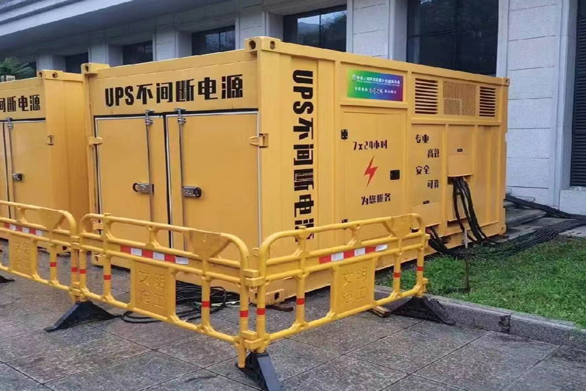 久治发电机租赁施工现场